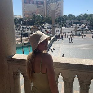 Meet your Posher, Lexi